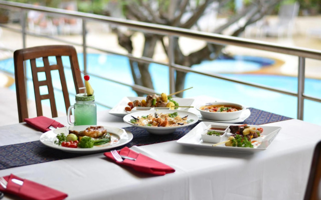 Samui First House Hotel