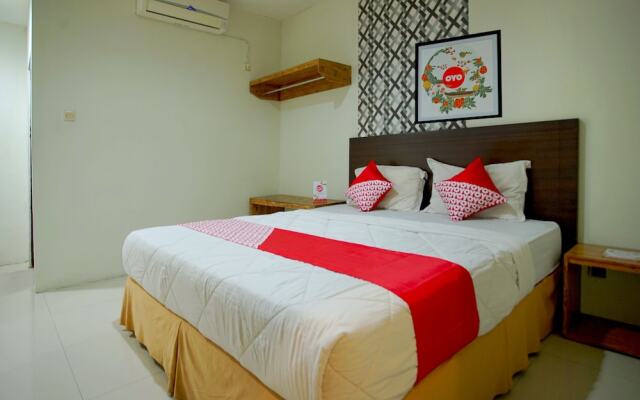 Obelix Hotel Syariah by OYO Rooms