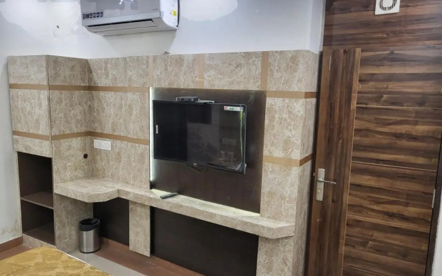 Hotel Bless Inn Near New Delhi Railway Station