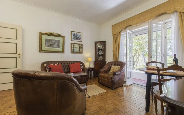 Rustic Seaview Apartment in Cascais