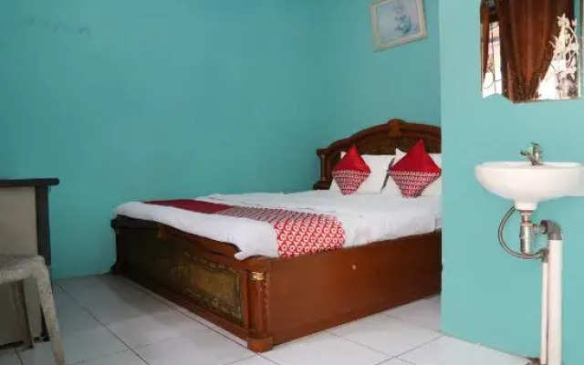 OYO 92831 Penginapan Raja