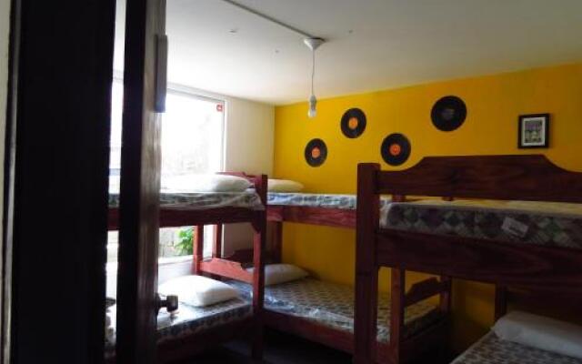 De la Costa Hostel