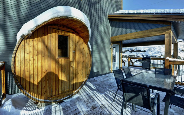 Le Sto Shack 25 Chemin Blanc by Les Chalets Alpins