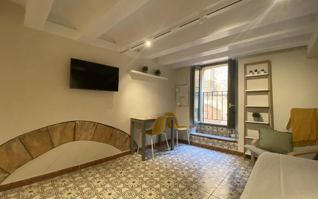 TH143 Studio Old Town