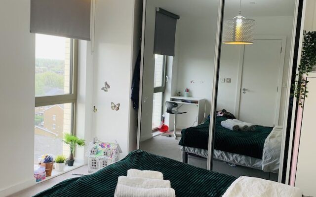 Charming 3-bed Apartment in London