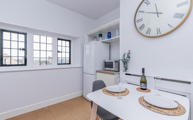 Oxfordshire Living - The Spencer Apartment - Woodstock