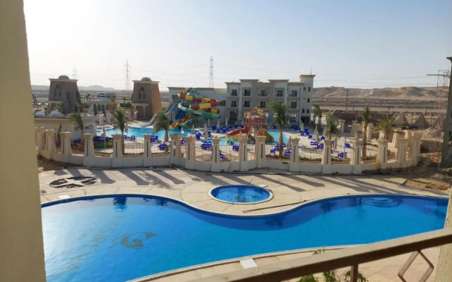قرية بالميرا العين السخنة