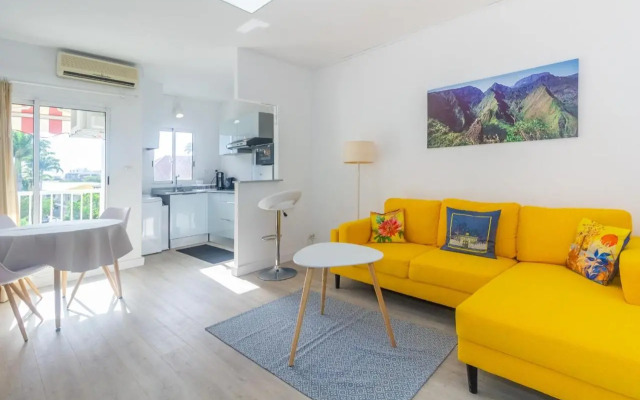 Montreuil - joli T2 refait à neuf centre-ville de Saint-Denis