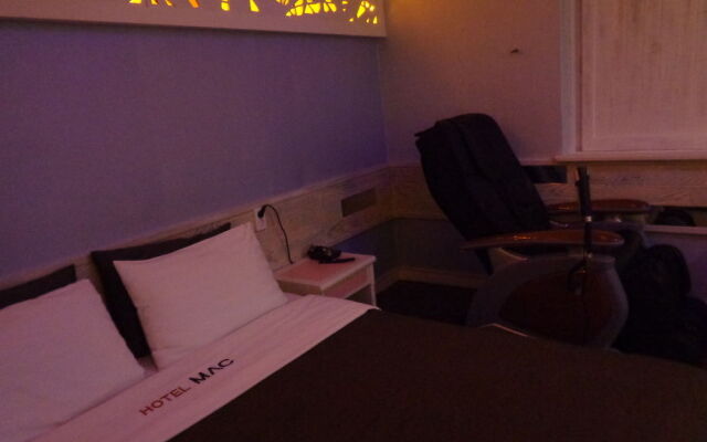 Mac Hotel