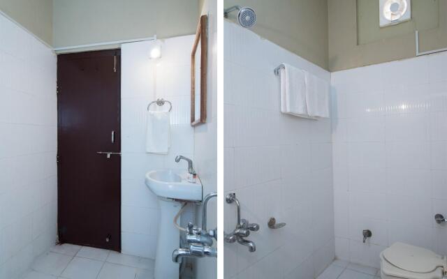 OYO 10499 Hotel Shiv Shakti