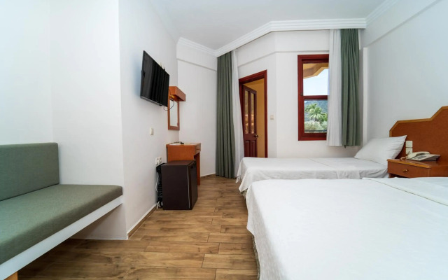 Belcehan Beach Hotel