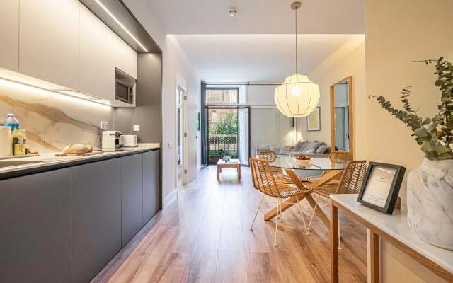 Happy Apartments