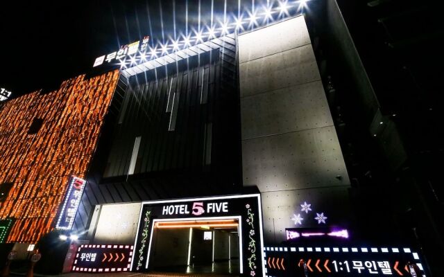 Daejeon Yuseong Hotel 5