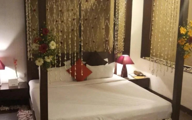 17 Degrees Hotel