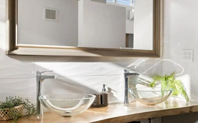 Vistamar Private Waterfront Home Pool