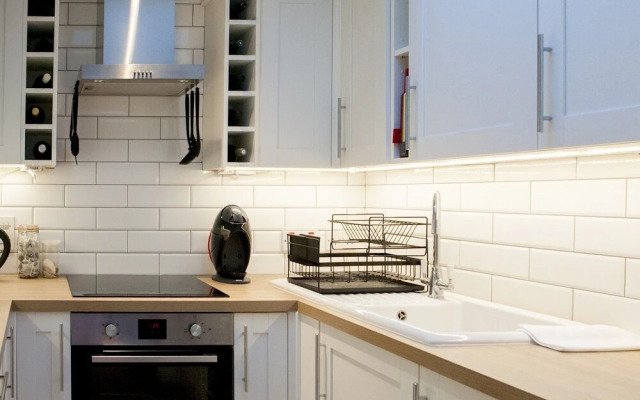 Bright & Modern 1-bedroom Flat in East London