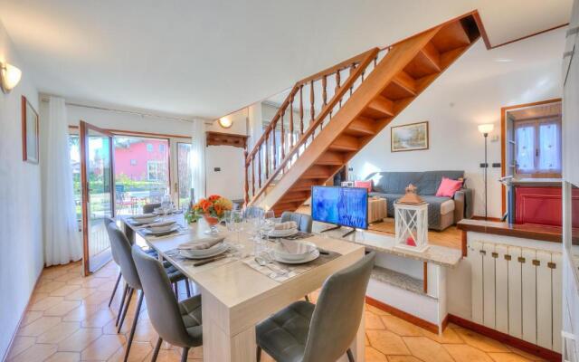Cedar House Villa Few Minutes From Lake