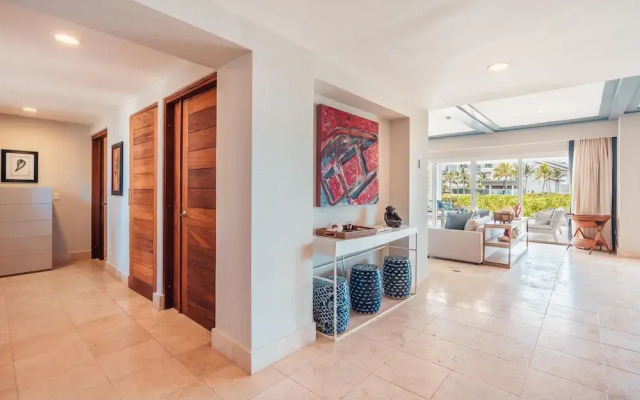 Apt w 2br-beachfront Private Pool in Sotogrande