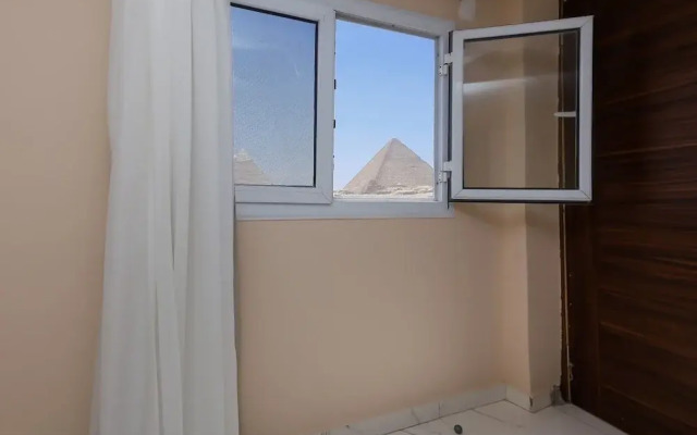 Pyramids Express View Inn
