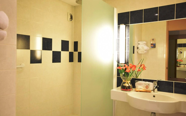 Kyriad Prestige Bordeaux Ouest Mérignac