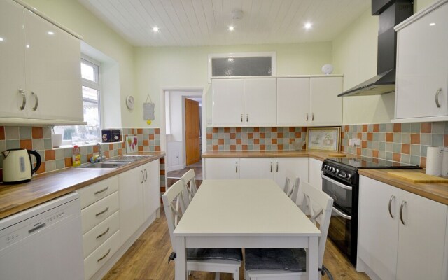 Brightwater Ground Floor Apartment up to 6 Guests
