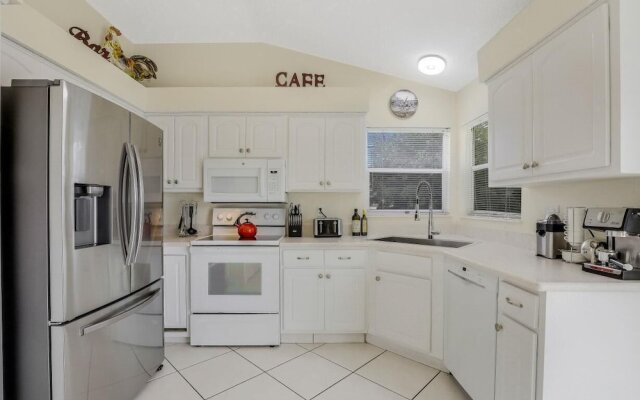 Pet-friendly Home With Southern Exposure and Pool