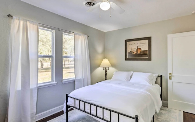 Ocala Equestrian Escape w/ Private Pasture!