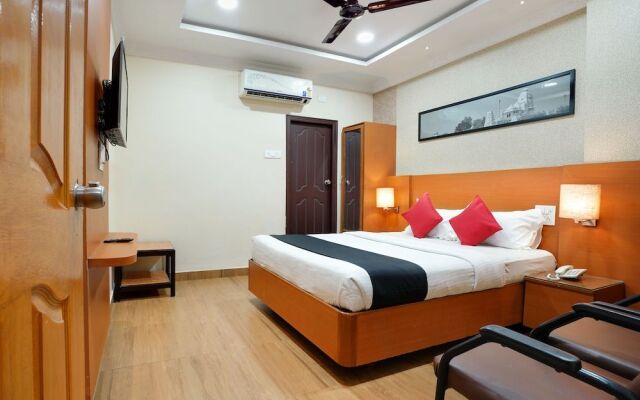 Capital O 46832 Gaayatri Residency