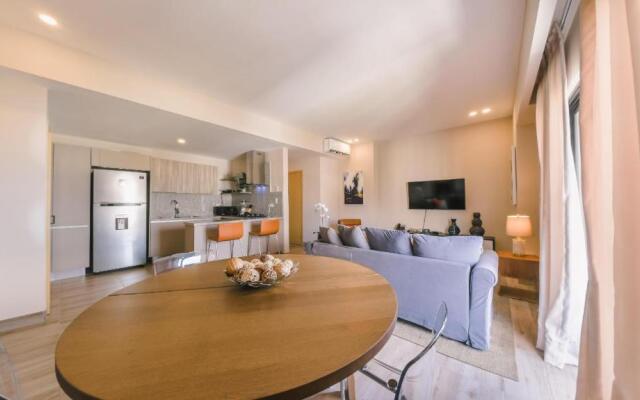 Fully Serviced Apartment at Regatta Living - 9F