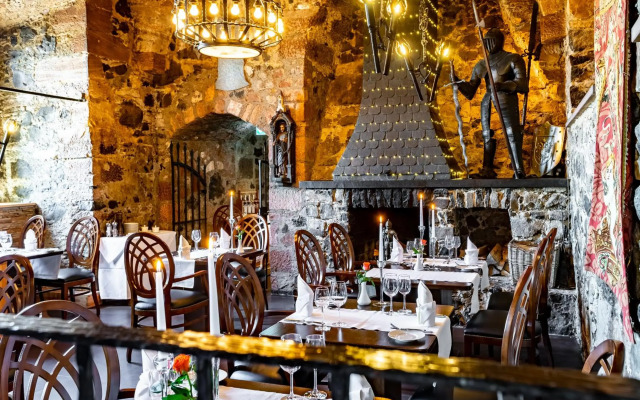 Hotel Burg Staufenberg