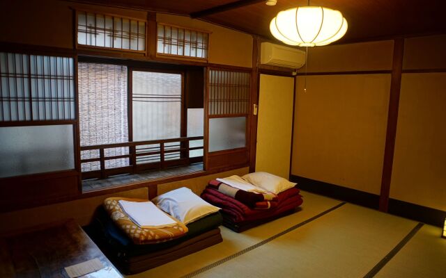 Gojo Guest House - Hostel