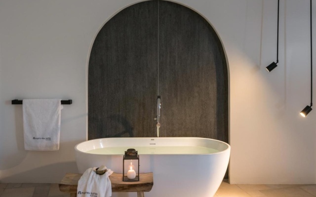 Porto Fira Suites