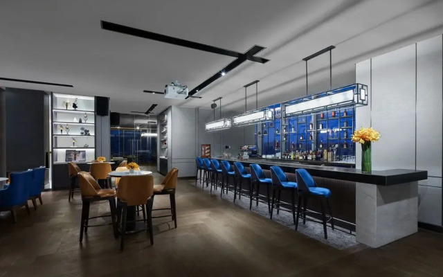 Vignette Collection Hangzhou Huaxia Center Hotel by IHG