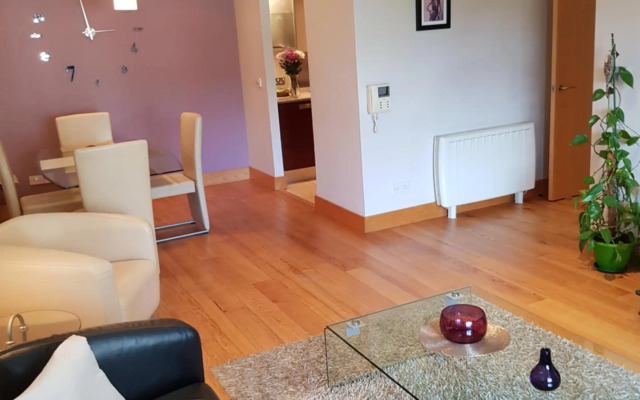 The Courtyard Apartments !!!!