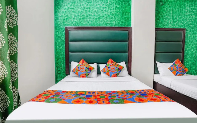 Pavithraa Deluxe Suites by OYO Rooms