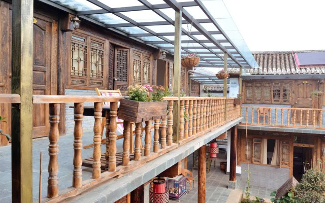 Tourist Courtyard Hotel