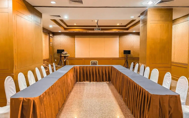 K Park Grand Hotel