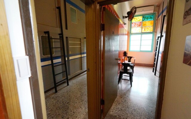 Tainan Train Sound - Adult Only