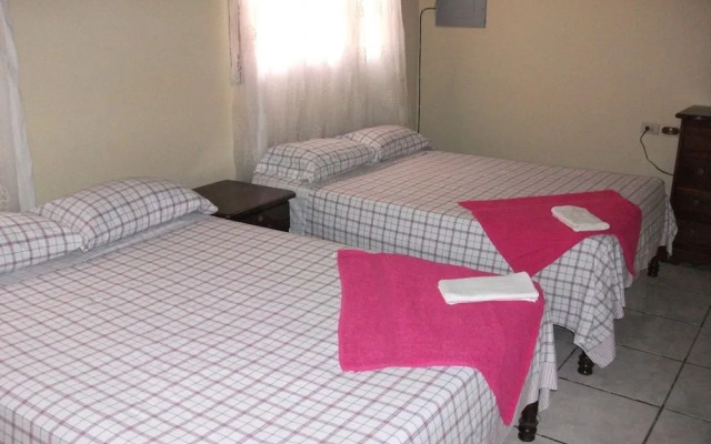 Hotel y Hostal Yaxkin Copan