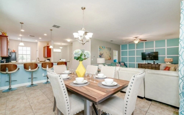 Showhome 5 Bedroom Champions Gate Villa