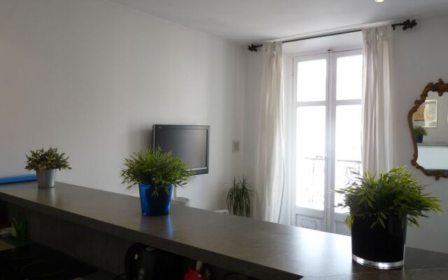 Home Rental Cannes Rue d'Alger