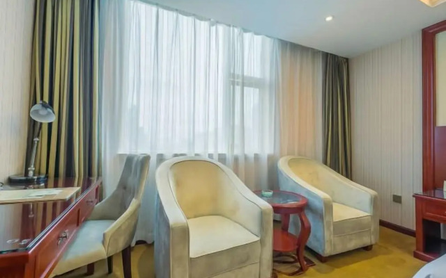 Vienna Hotel (Ji'an Railway Station)