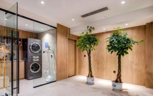 Hanting Premium (Nanjing West Wan'an Road Branch)