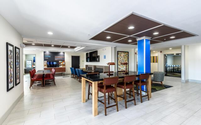 Holiday Inn Express Hotel & Suites Bastrop by IHG