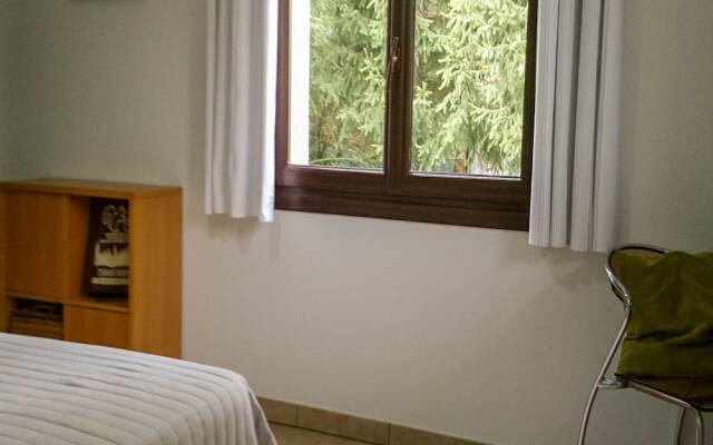 Dreamy Villa in Bruniquel with Jetty