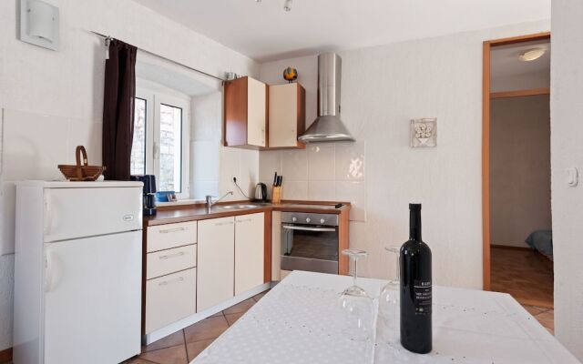 Quaint Apartment in Pu?iš?a With Balcony