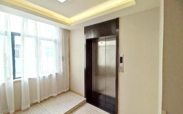 Ji Hotel (Shanghai Caohejing Gumei Road)