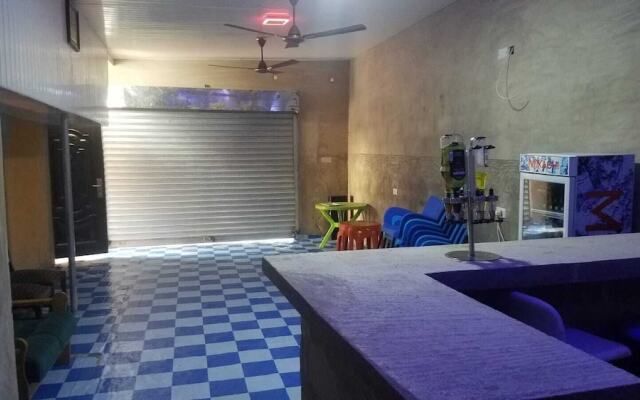 Bright Hotel & Suites