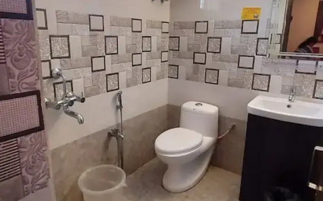Goroomgo Effective Bollywood Hotels Bhubaneswar