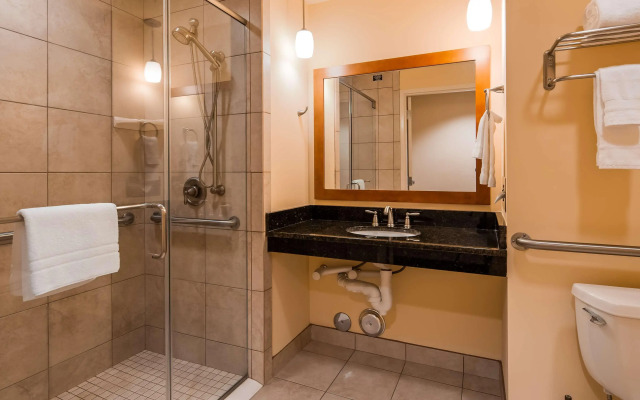 Best Western Plus Westgate Inn & Suites